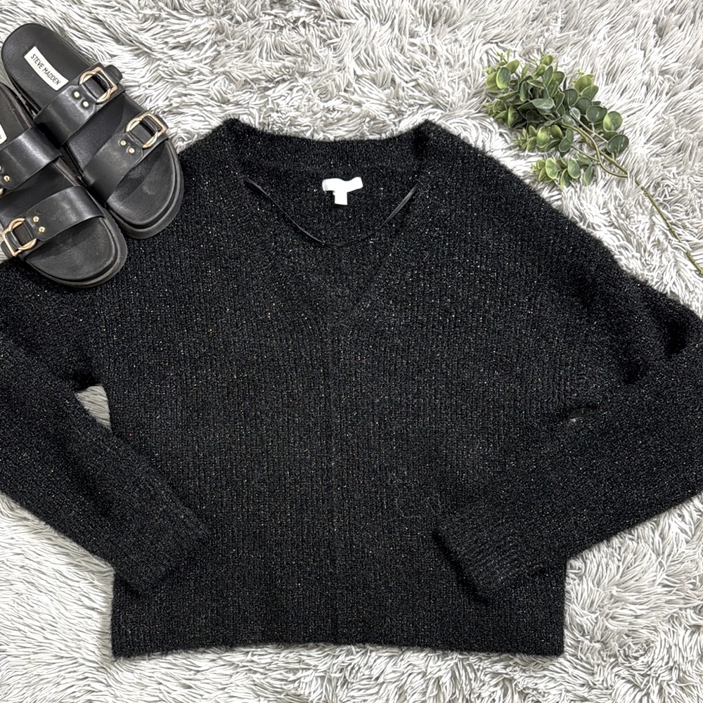 NWOT Abound Black V-Neck Sweater with metallic  Knit Texture size M
